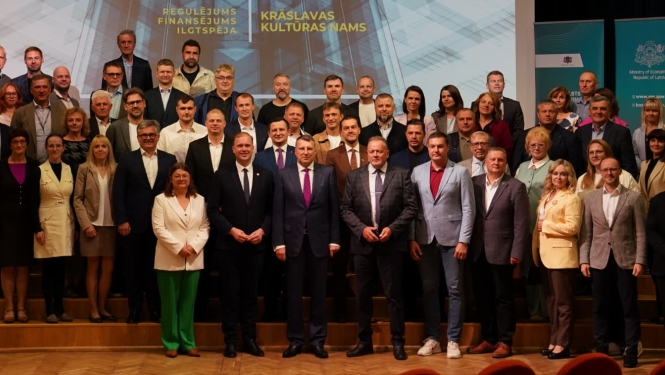 Konferences dalībnieku kopbilde