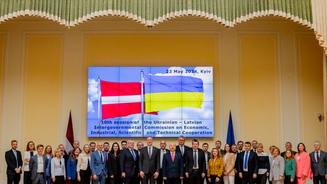 Latvijas Ukrainas starpvaldību komisijas sēdes kopbilde