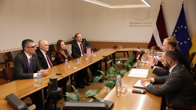 ASV vēstnieka tikšanās EM