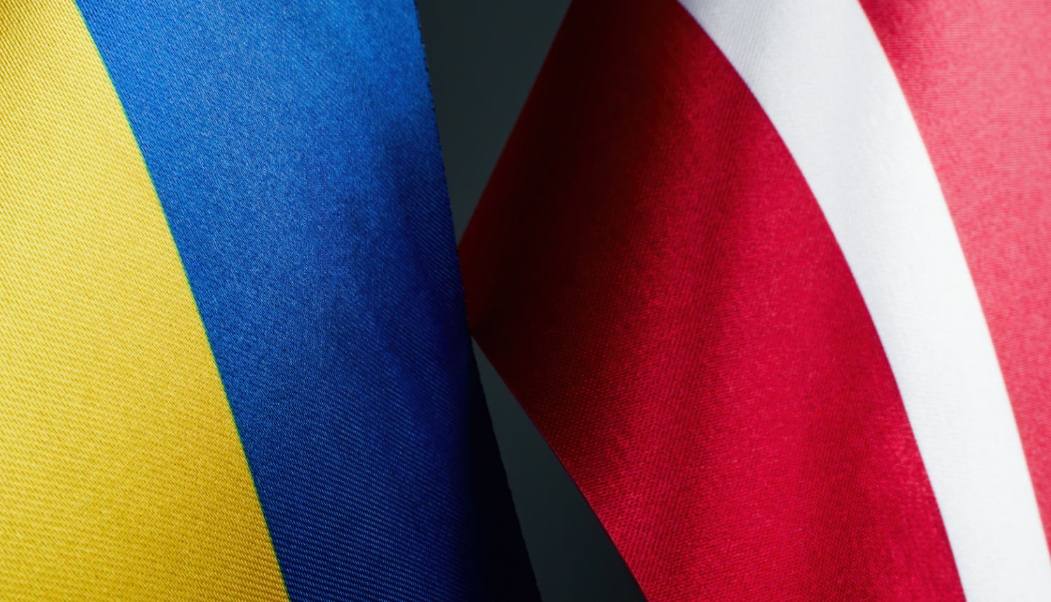 Ukrainas un Latvijas karogu krāsas