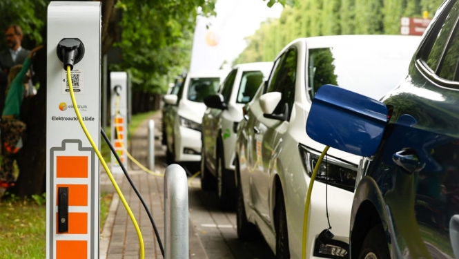 elektroauto uzla'des punkts Ventspilī