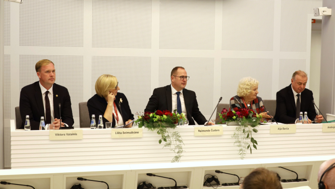 V.Valainis piedalās senioru konferencē
