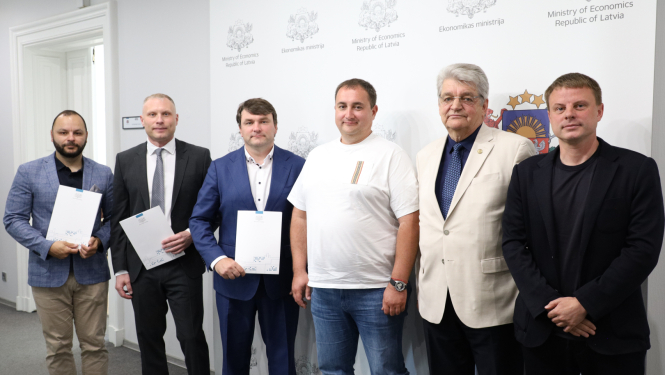 Memorandu parakstītāju kopbilde