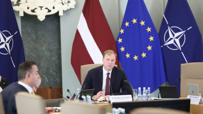 V.Valainis vada LIP sēdi