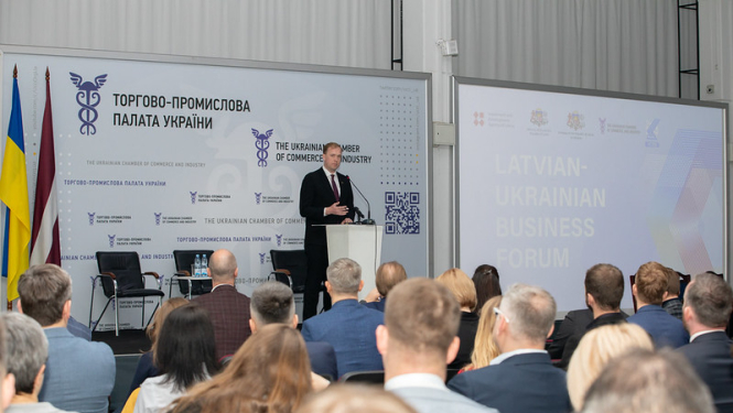 Ekonomikas ministrs uzstājas Ukrainas biznesa forumā