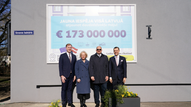 Amatpersonas programmas atklāšanas brīdī