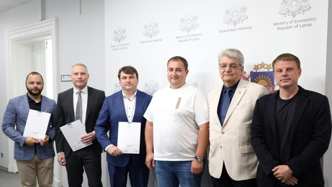 Memorandu parakstītāju kopbilde