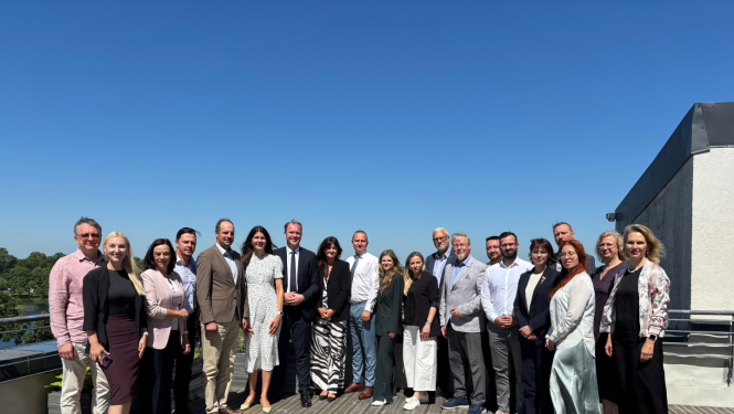 kopbilde - sanāksmes dalībnieki