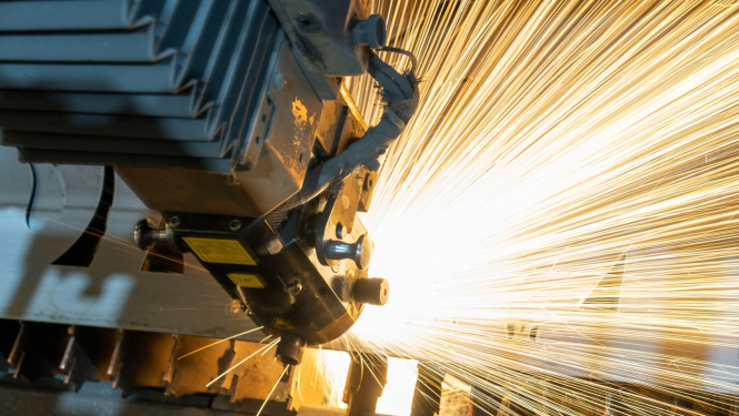 Aparāts un dzirksteles