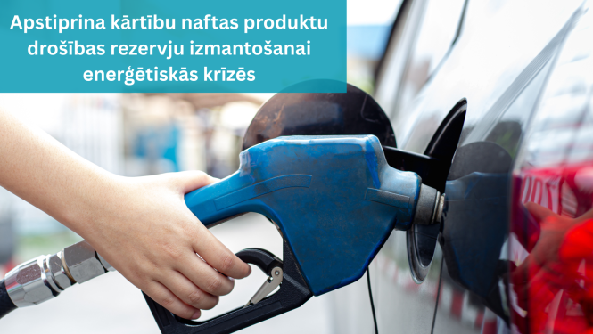 Ar degvielas pistoli uzpilda automašīnu