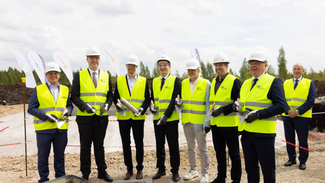 LaFlora kapsulas iemūrēšanas ceremonija