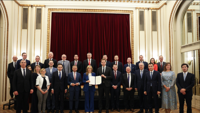 Sanāksmes dalībnieku kopbilde