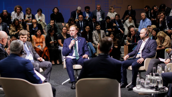 V.Valainis piedalās paneļa diskusijā