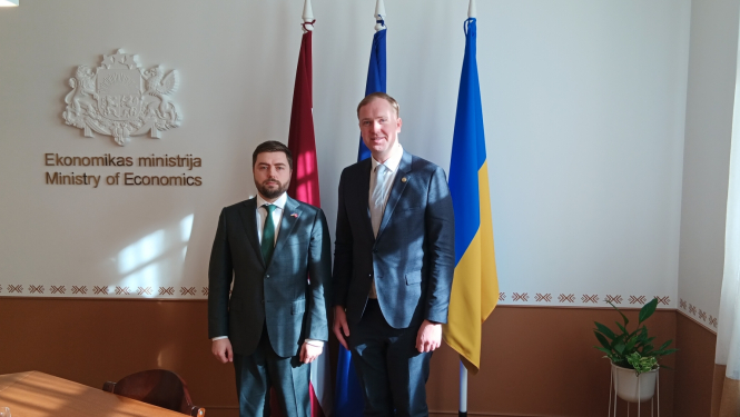 V.Valainis un Ukrainas vēstnieks