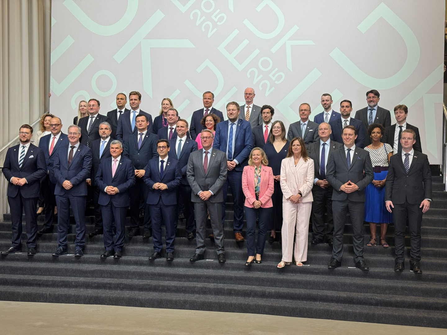 Konkurētspējas ministru sanāksmes dalībnieku kopbilde