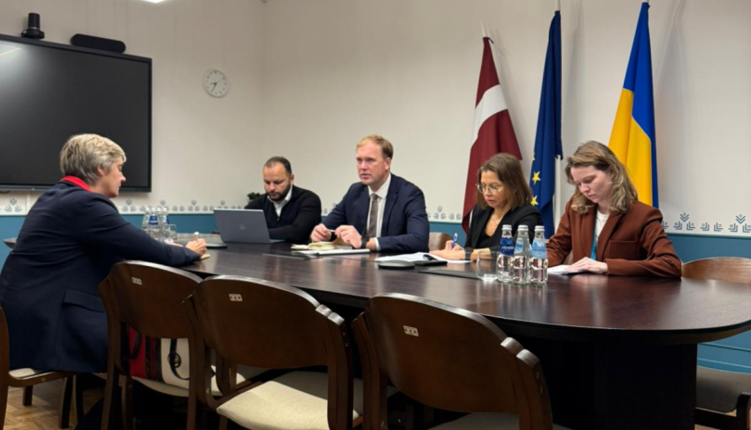 Ekonomikas ministrs tiekas ar Latvijas vēstnieci Vācijā