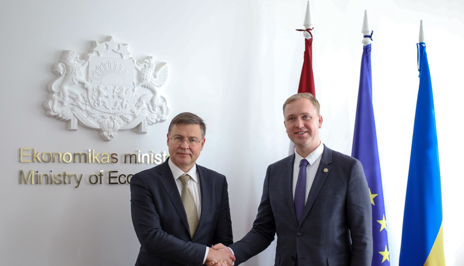 Valainis un Dombrovskis