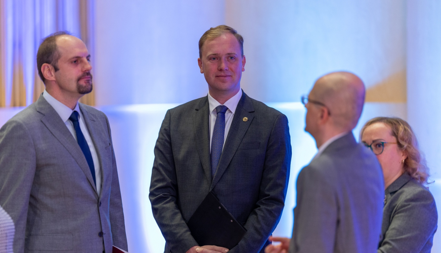 Viktors Valainis, Raivis Bremšmits