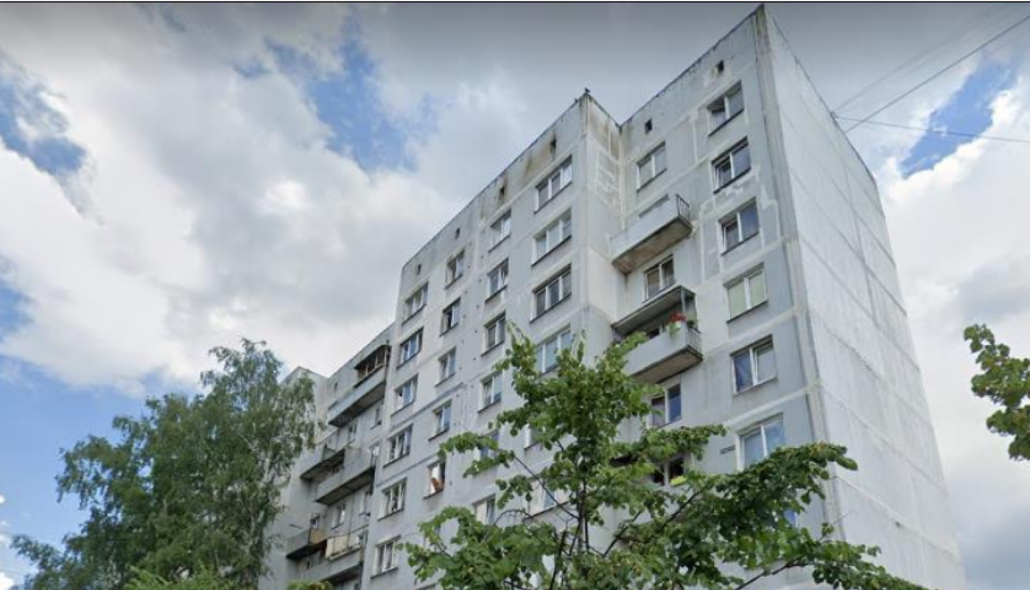 daudzstāvu dzīvojamā ēka