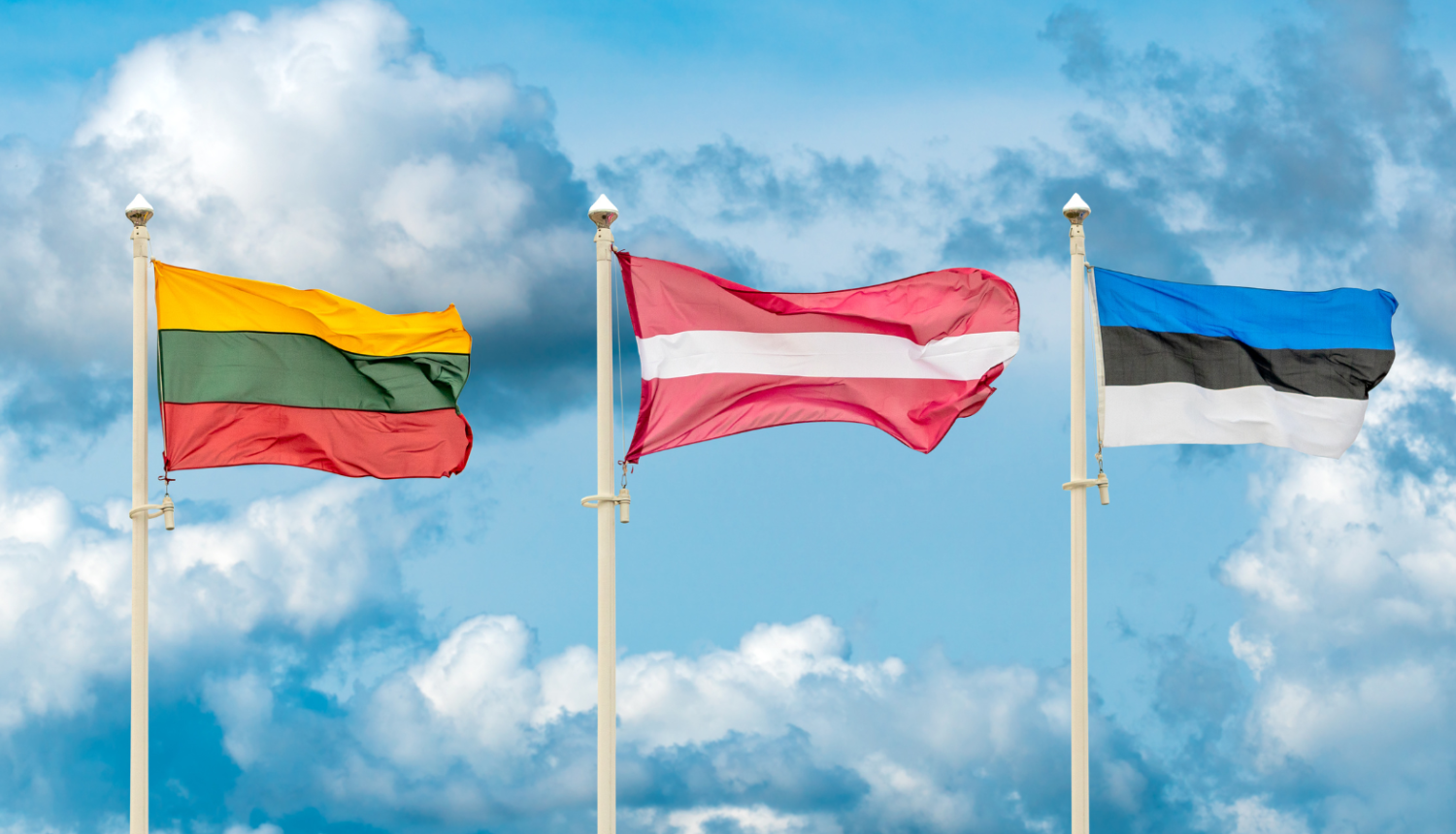 Baltijas valstu karogi