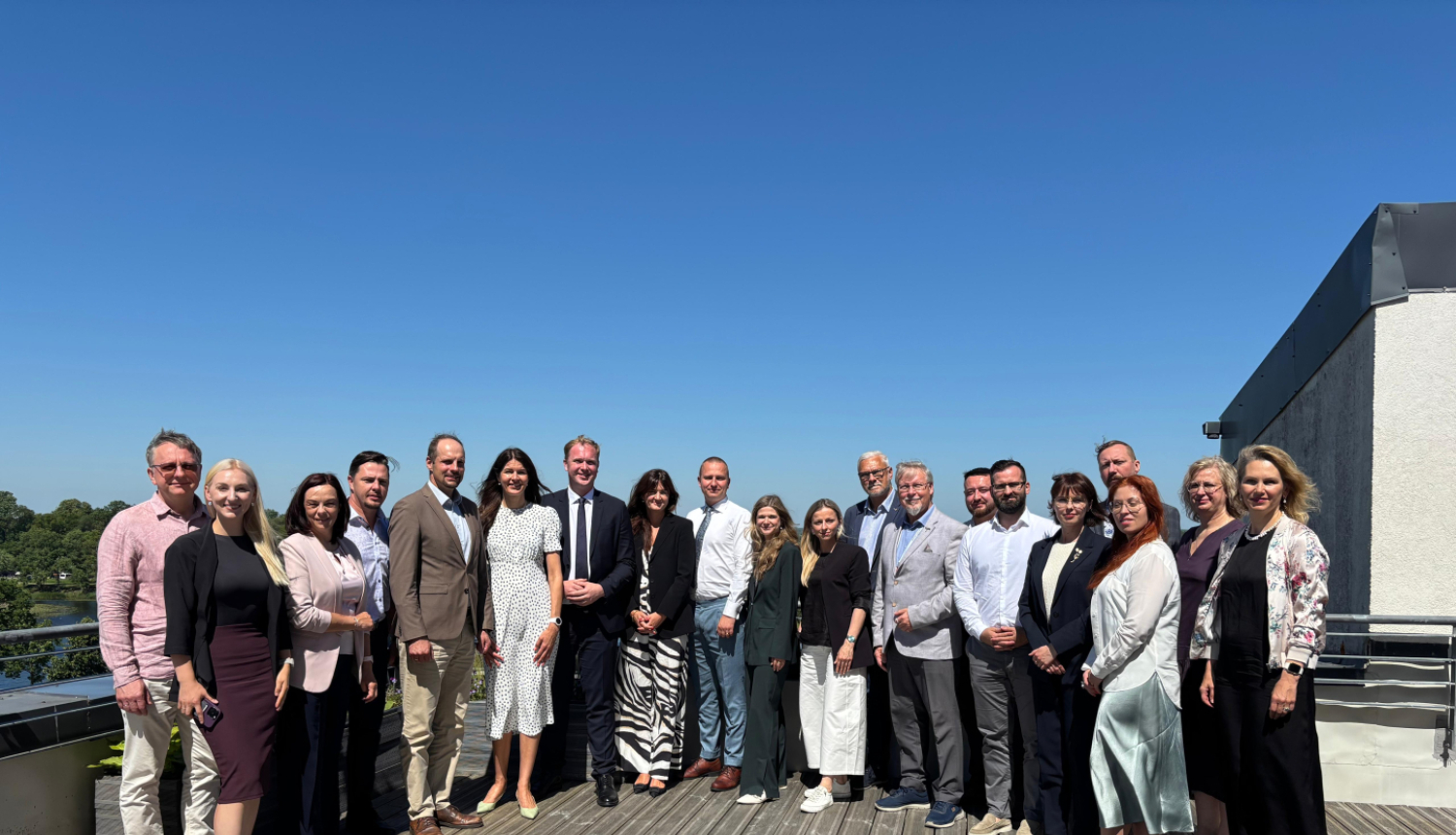 kopbilde - sanāksmes dalībnieki