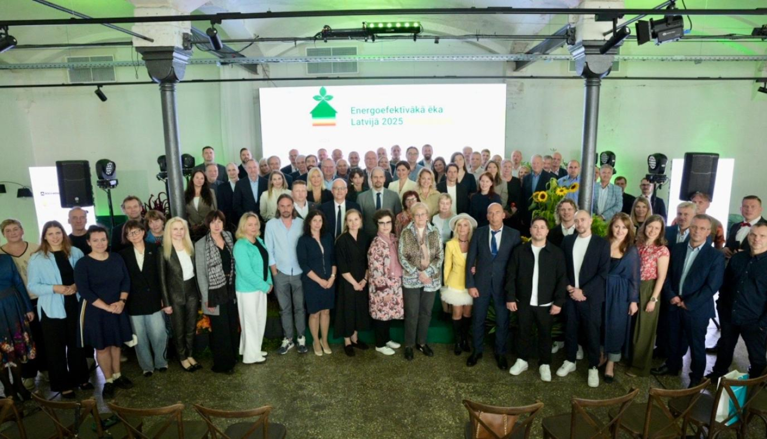 Konkursa dalībnieku kopbilde