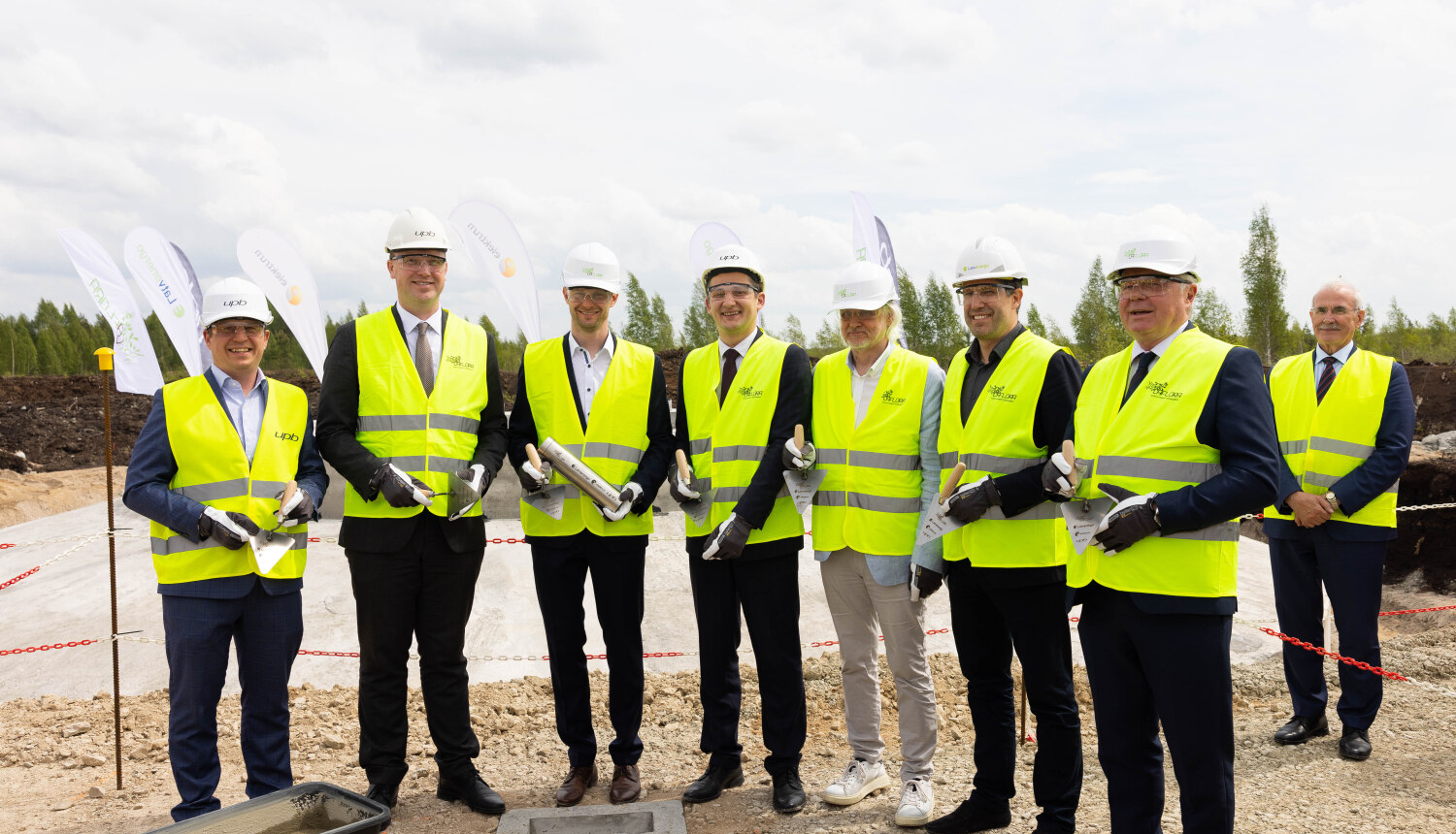 LaFlora kapsulas iemūrēšanas ceremonija