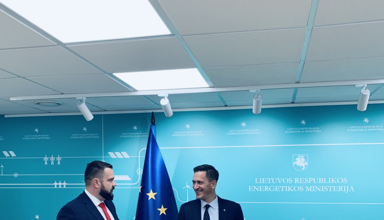 LV ekonomikas ministrs tiekas ar LT enerģētikas lietu ministru