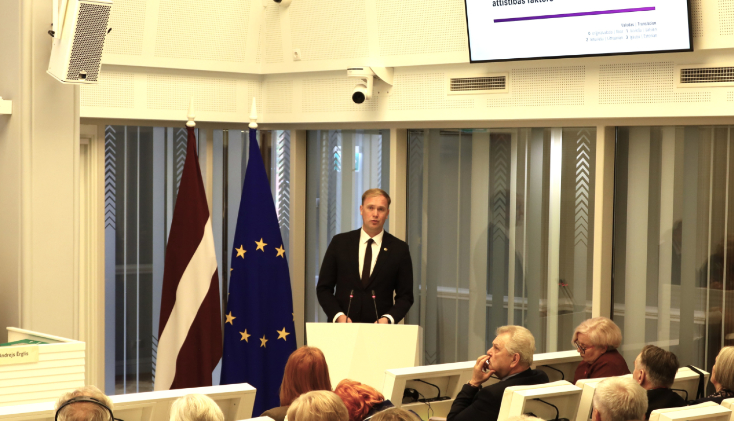 Viktors Valainis saka uzrunu senioru konferencē