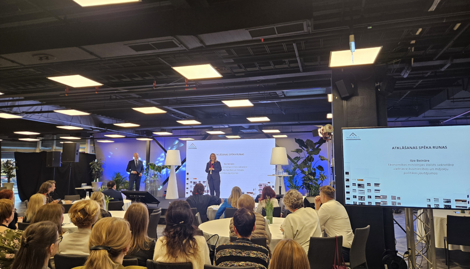 I.Beināre konfernces atklāšanā