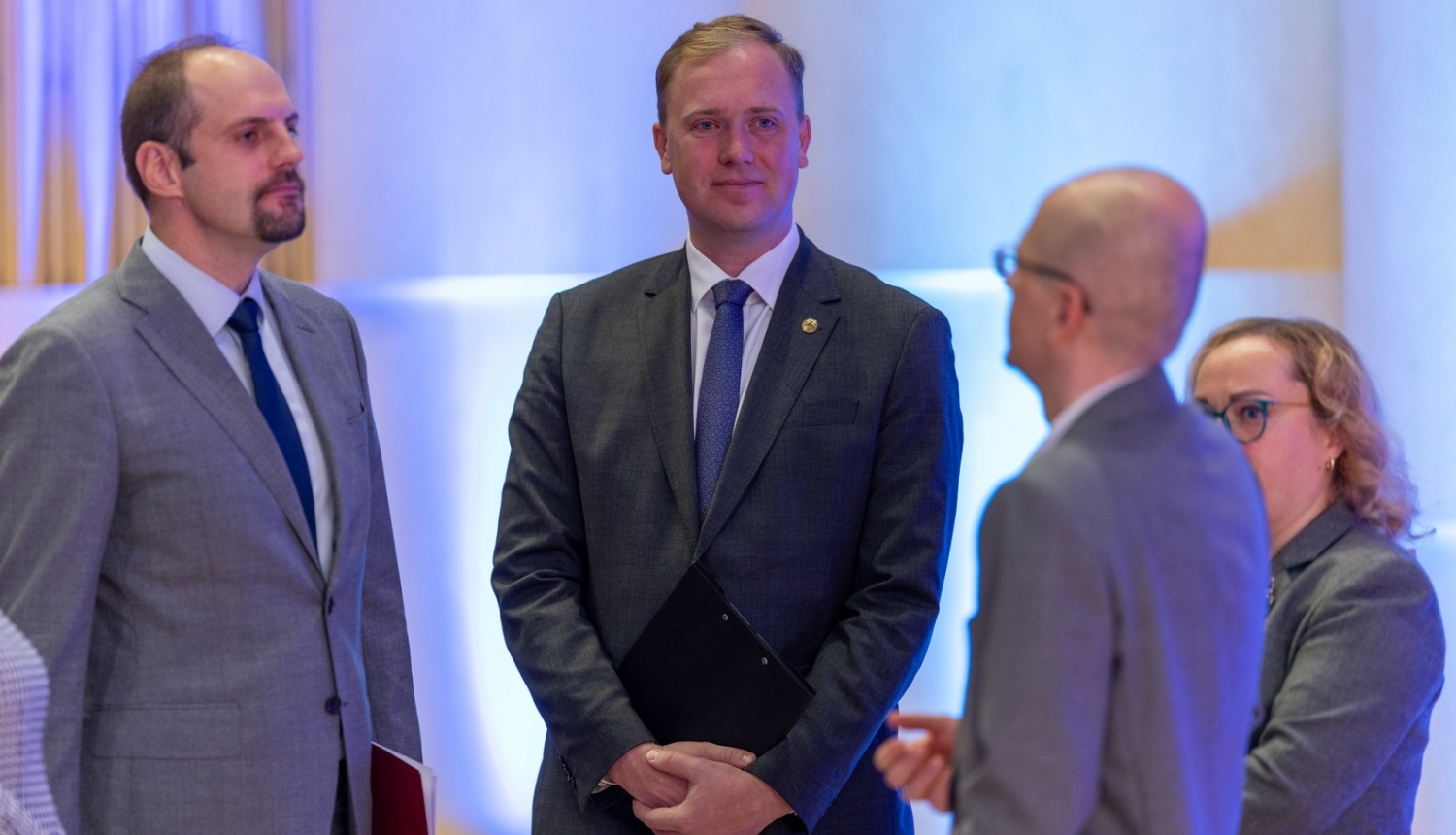 Viktors Valainis, Raivis Bremšmits
